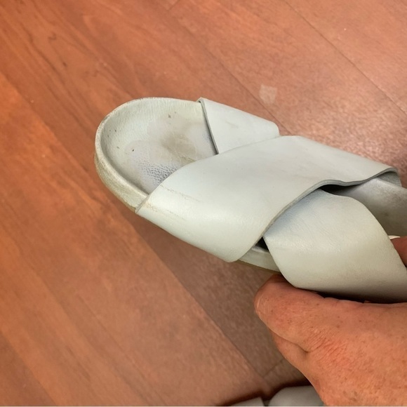 Everlane Form Crossover Sandals - Picture 8 of 10